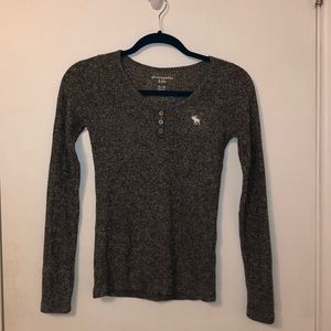 Long-sleeved gray Abercrombie kids 13/14 shirt